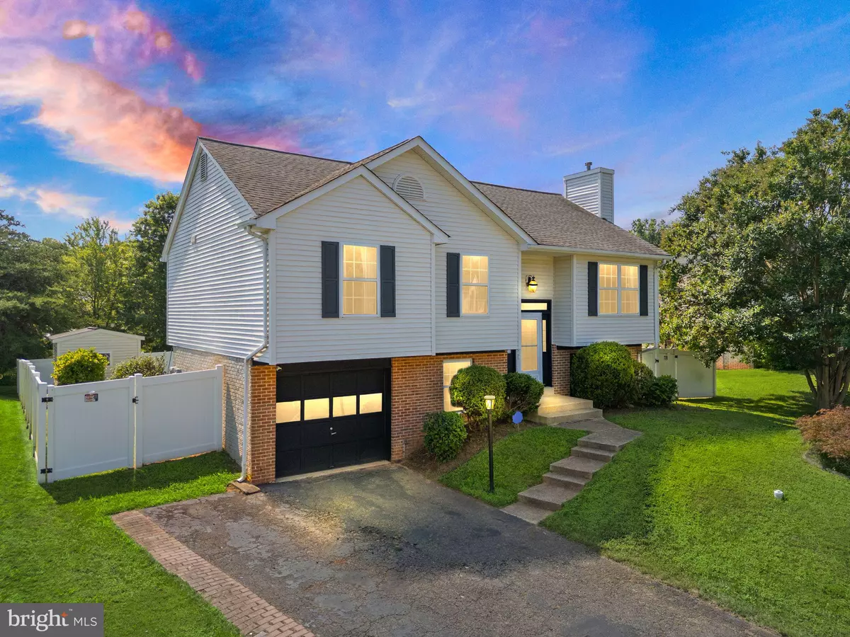Woodbridge, VA 22193,5837 RIVERSIDE DR