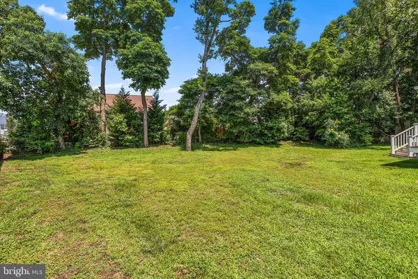 Burlington, NJ 08016,14 ROSS RD