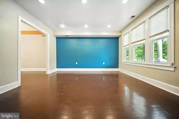 Washington, DC 20011,4914 9TH ST NW