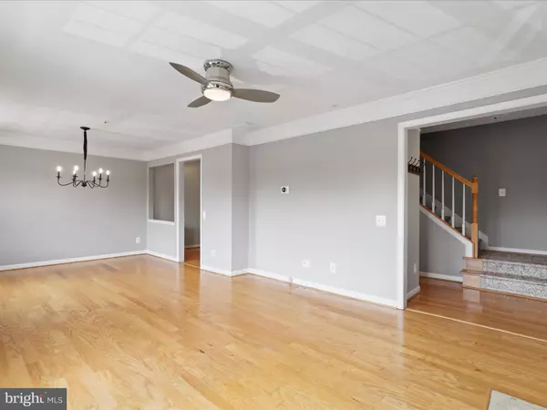 Falls Church, VA 22042,2812 EMMA LEE ST #303