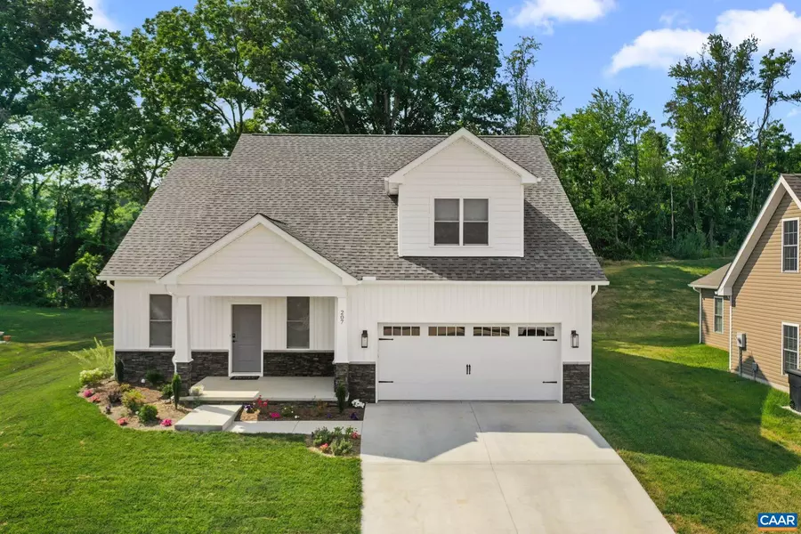 207 LINDBURGH DR, Waynesboro, VA 22980