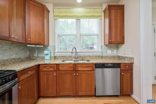 Charlottesville, VA 22901,100 MELBOURNE PRK #B