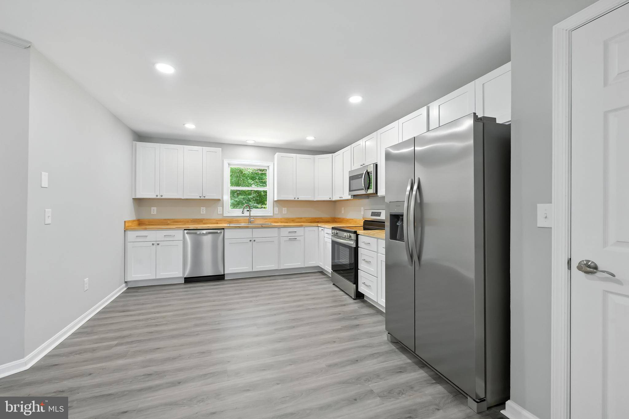 Ellendale, DE 19941,13311 BEAVER DAM RD