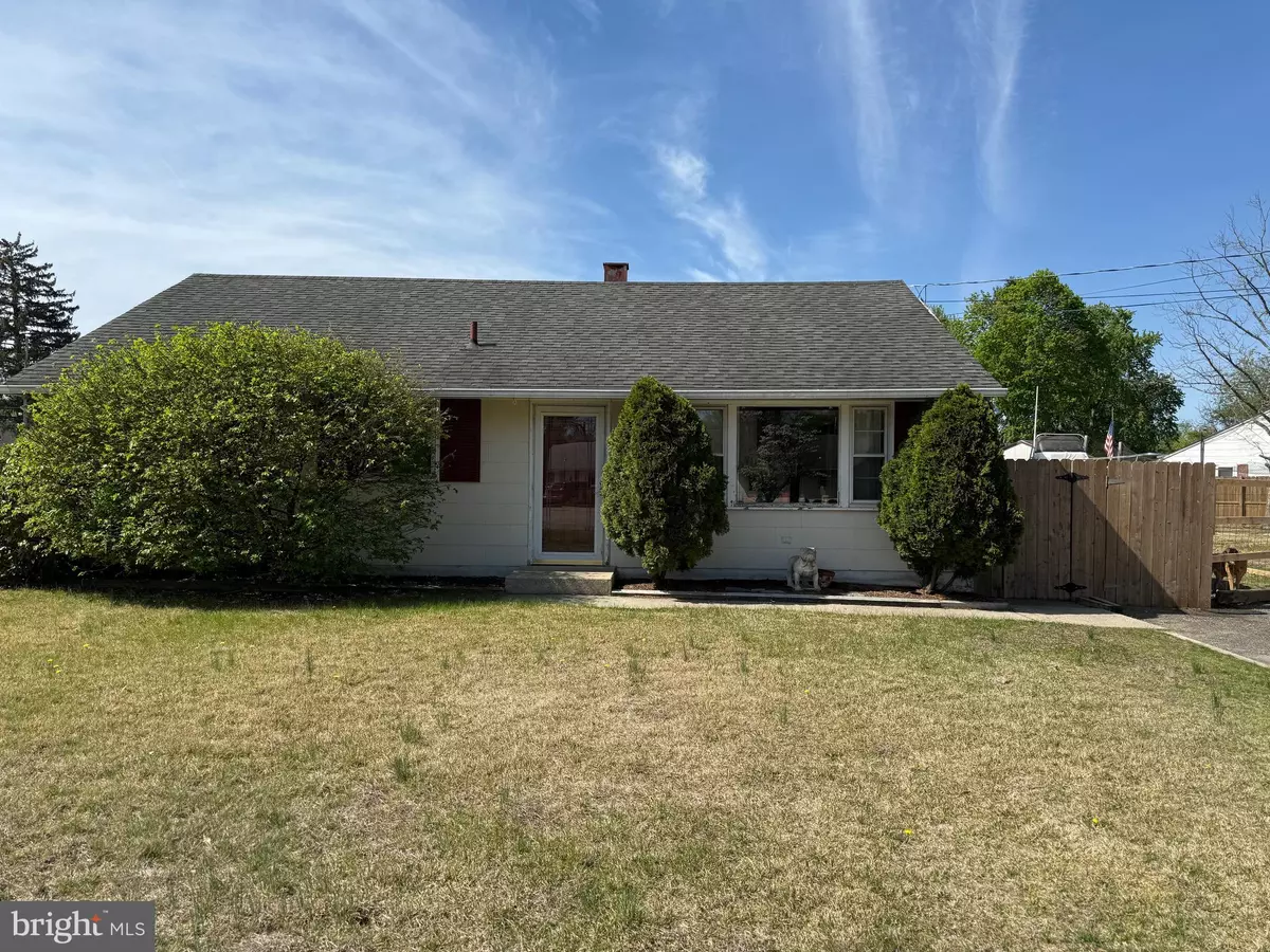 West Berlin, NJ 08091,34 N ROSE LN