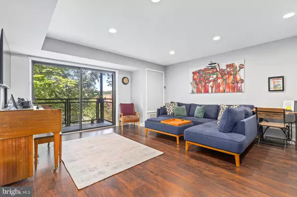 Takoma Park, MD 20912,7611 MAPLE AVE #606