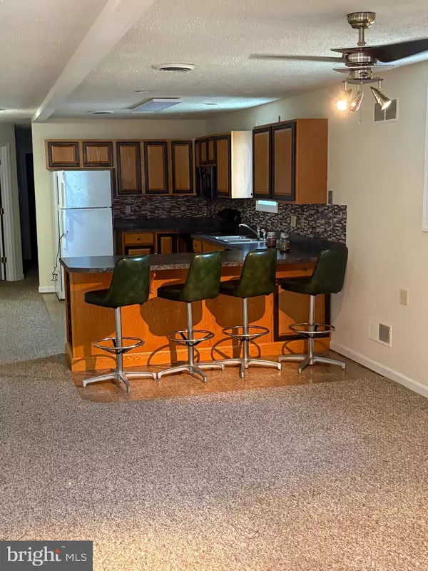 Wernersville, PA 19565,709-11 HILL RD #8