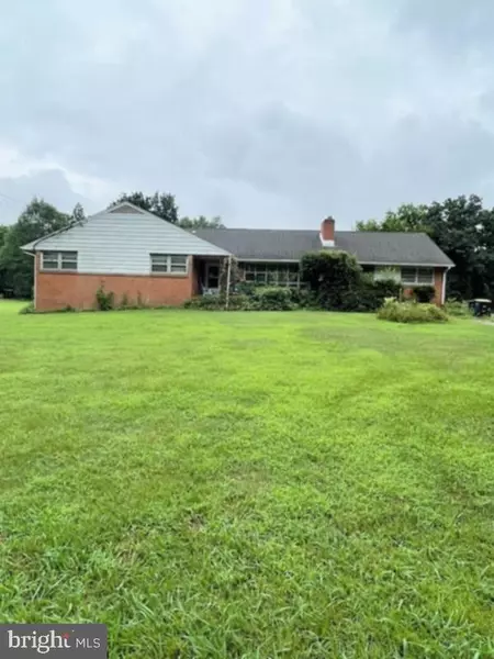 11601 DAISY LN, Glenn Dale, MD 20769