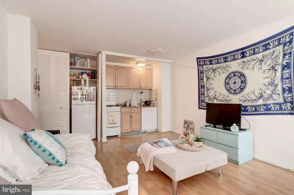 Washington, DC 20037,950 25TH ST NW #923-N
