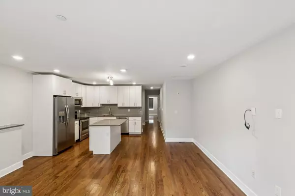 Philadelphia, PA 19130,814 N UBER ST #2