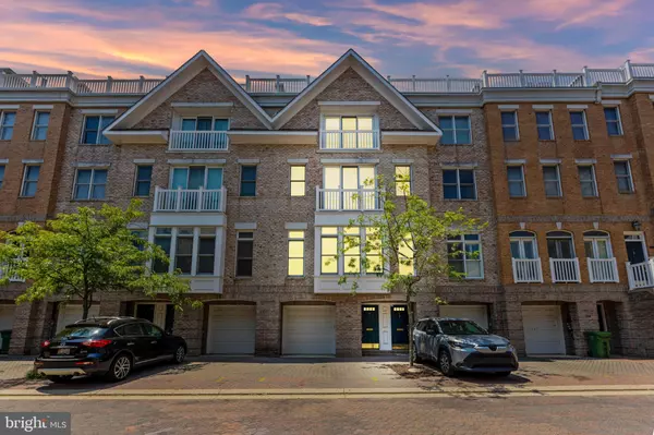 1238 HARBOR ISLAND WALK, Baltimore, MD 21230