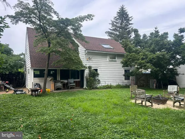 Glenside, PA 19038,8004 GLADSTONE RD