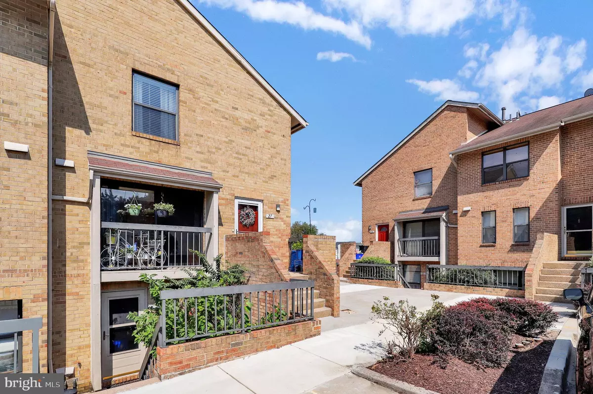 Bethesda, MD 20814,27 DUDLEY CT