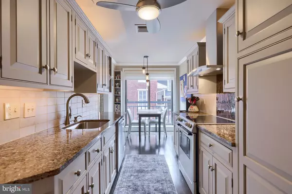 Lancaster, PA 17602,110 N DUKE ST #201