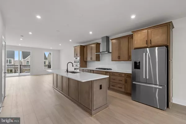 Ashburn, VA 20147,44486 LOWESTOFT SQ