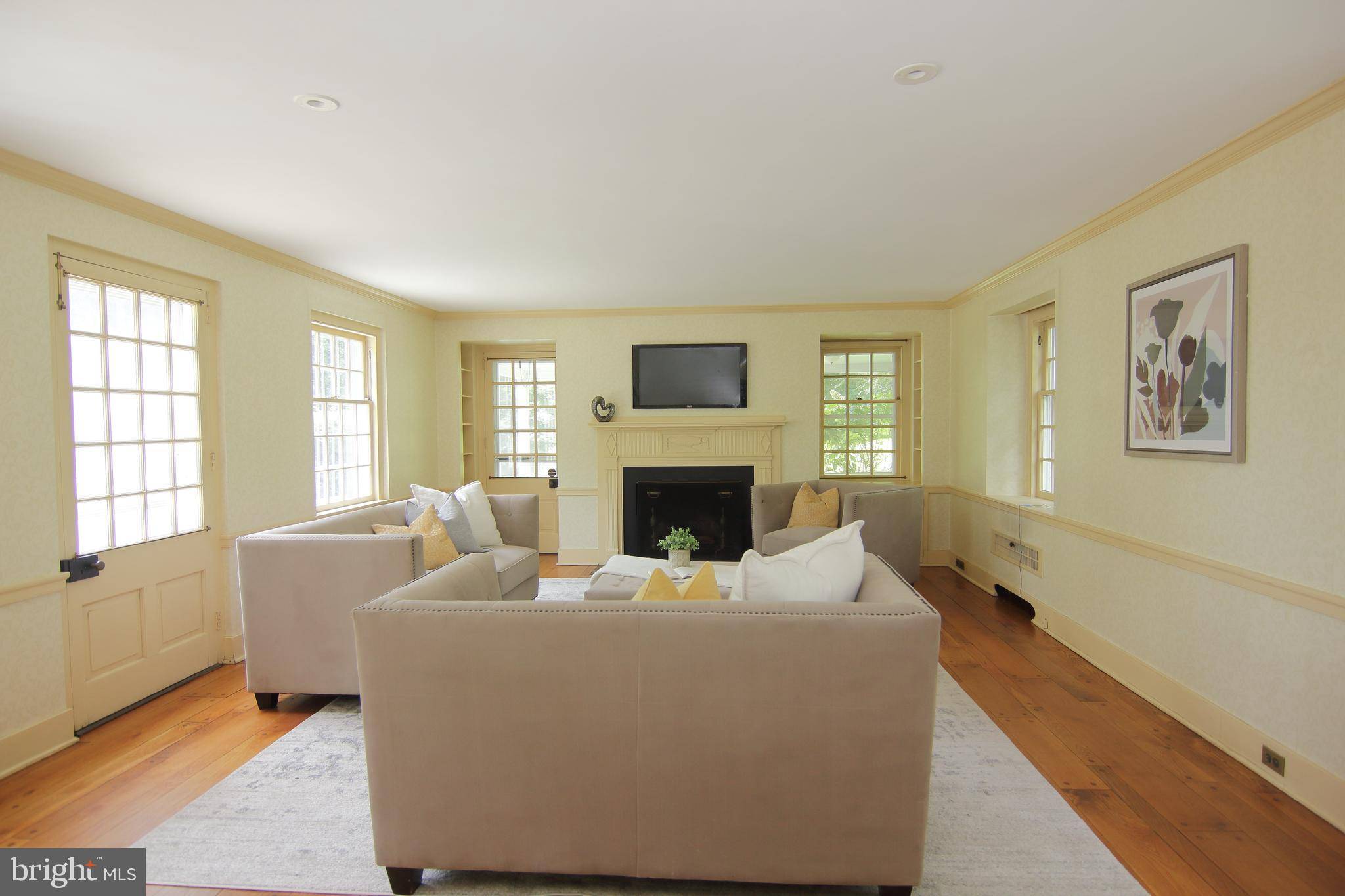 Broomall, PA 19008,409 MARPLE RD