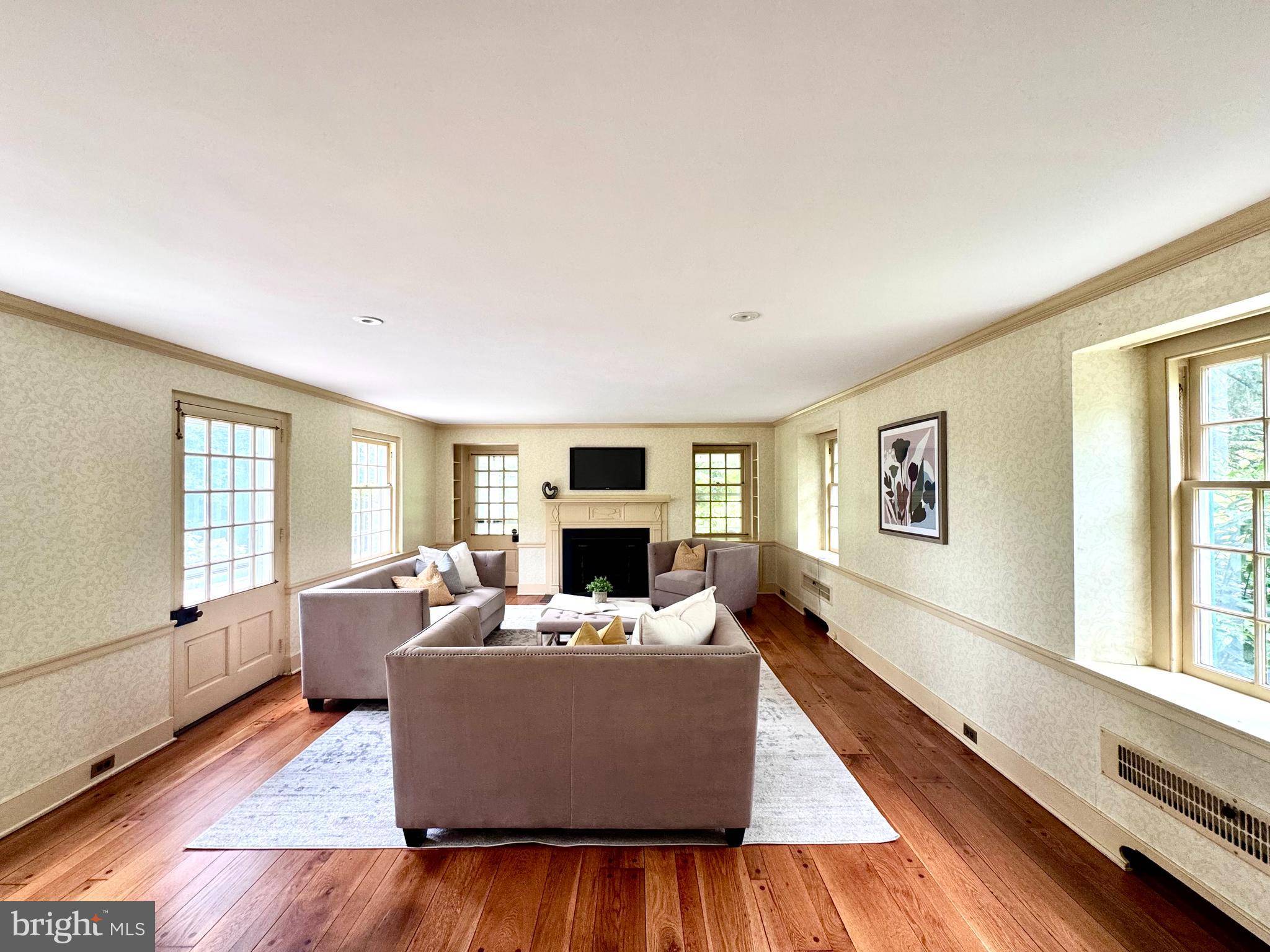 Broomall, PA 19008,409 MARPLE RD