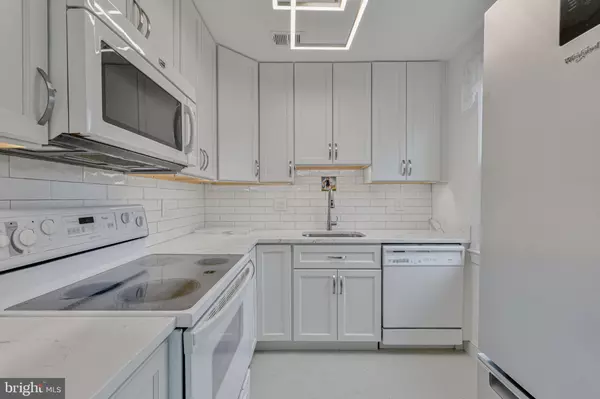 Arlington, VA 22201,2807 ARLINGTON BLVD #301