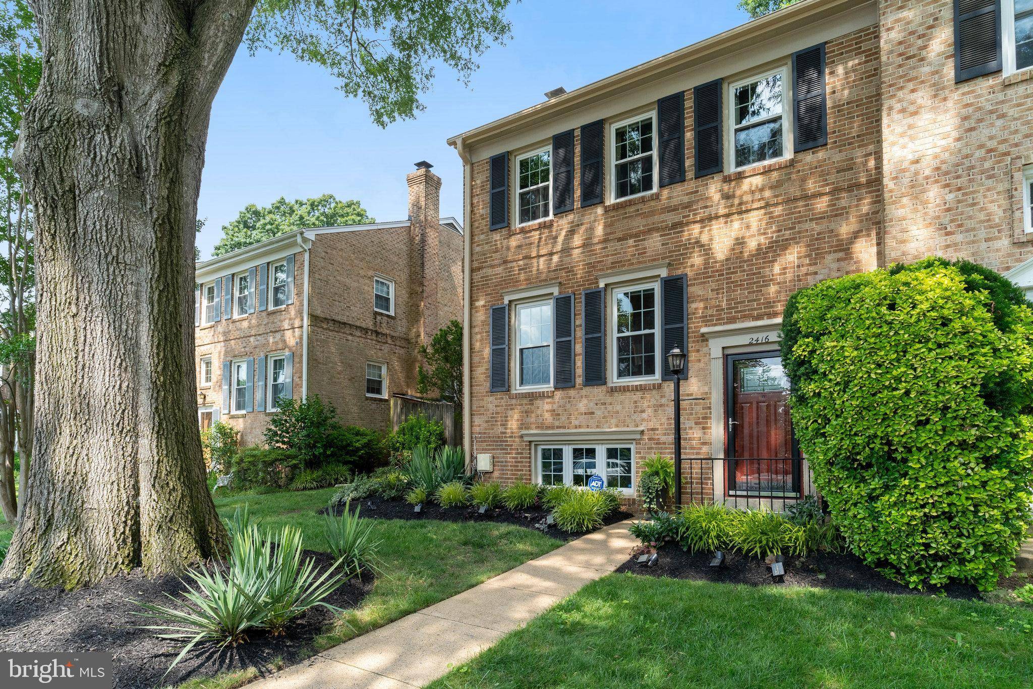 2416 FALLS PLACE CT, Falls Church, VA 22043