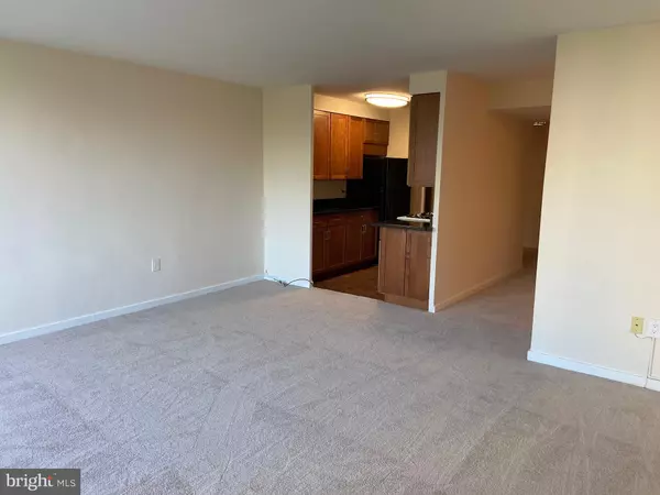 Philadelphia, PA 19106,604-36 S WASHINGTON SQ #810