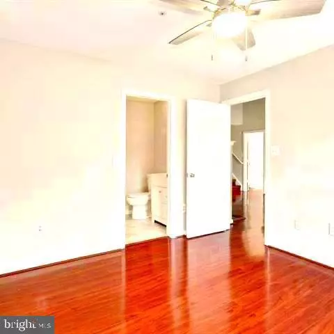 Woodbridge, VA 22191,1031 GARDENVIEW LOOP