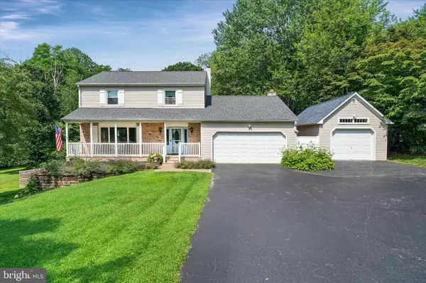 5 INDEPENDENCE LN, Downingtown, PA 19335