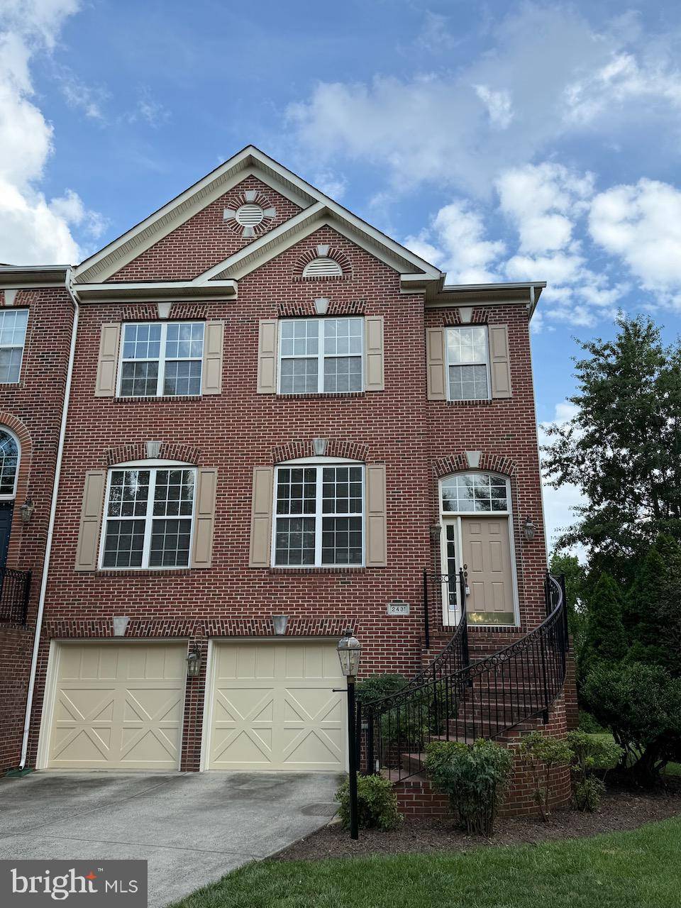 2431 CYPRESS GREEN LN, Herndon, VA 20171