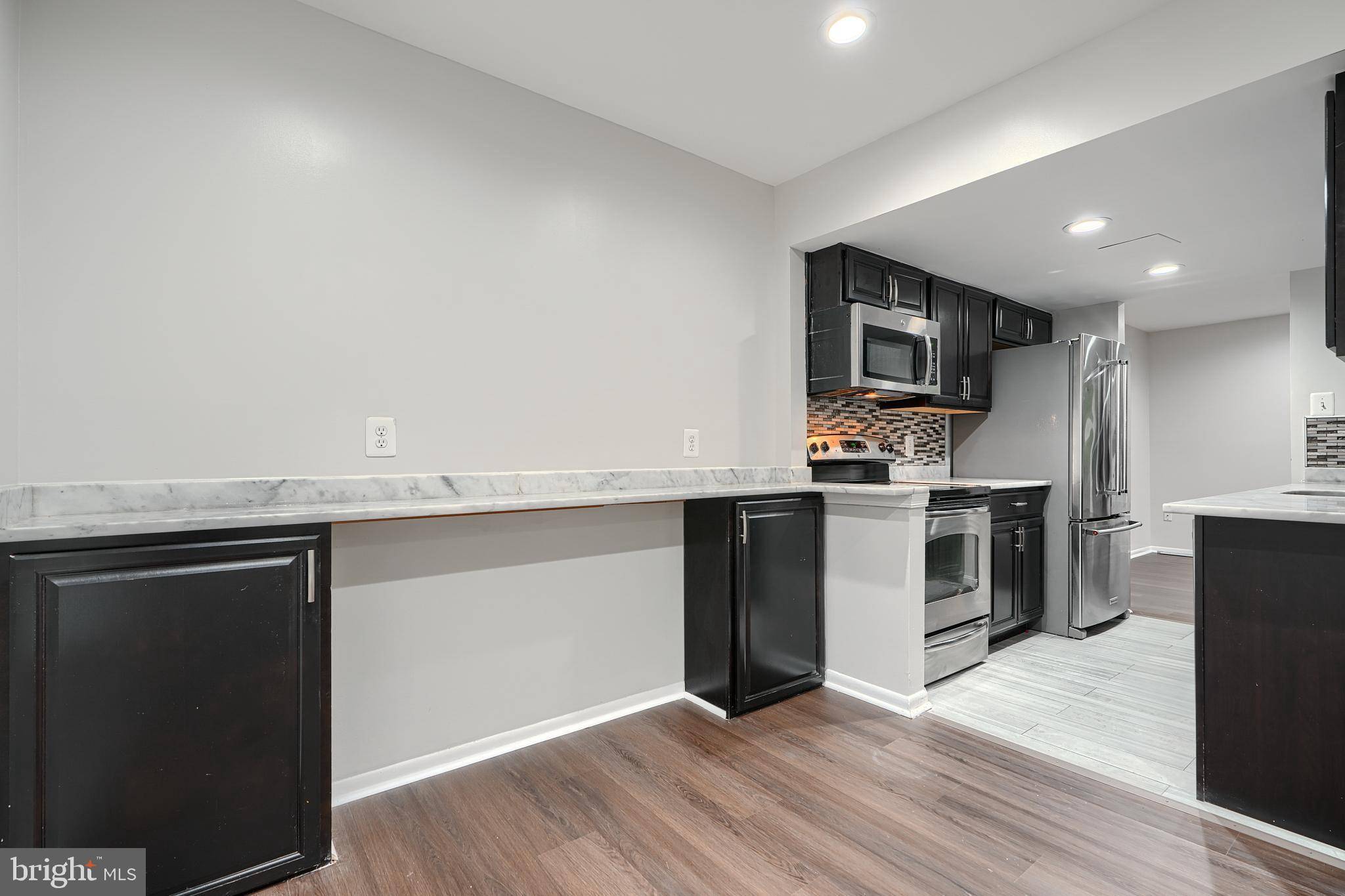 Columbia, MD 21045,8704 TAMAR DR #9-8
