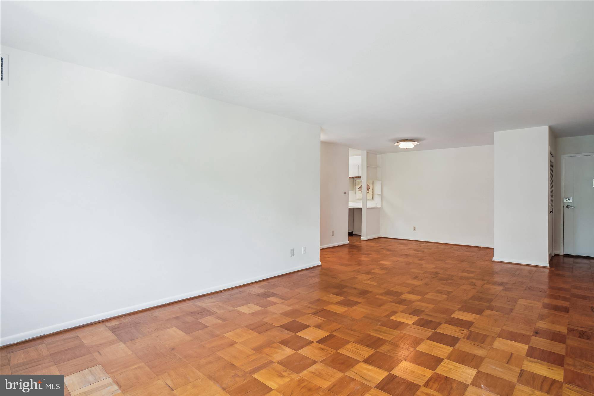 Bethesda, MD 20814,4977 BATTERY LN #1-319