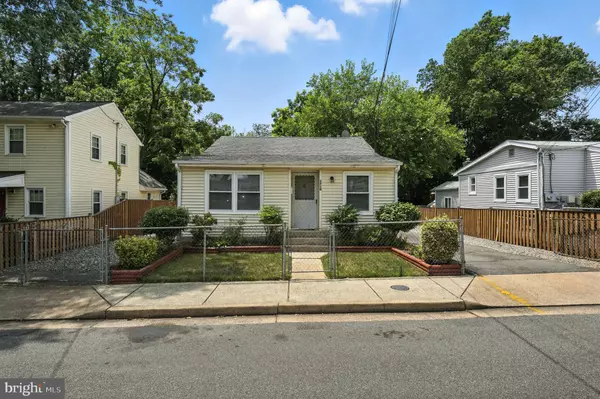 1710 S MONROE ST, Arlington, VA 22204