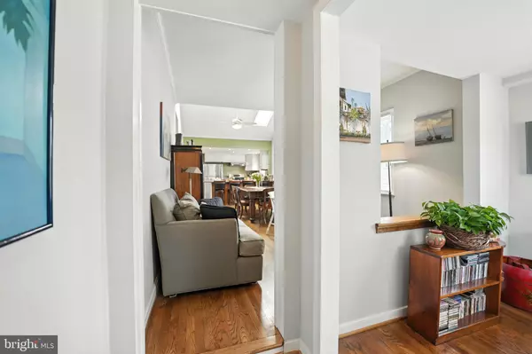 Arlington, VA 22204,1710 S MONROE ST