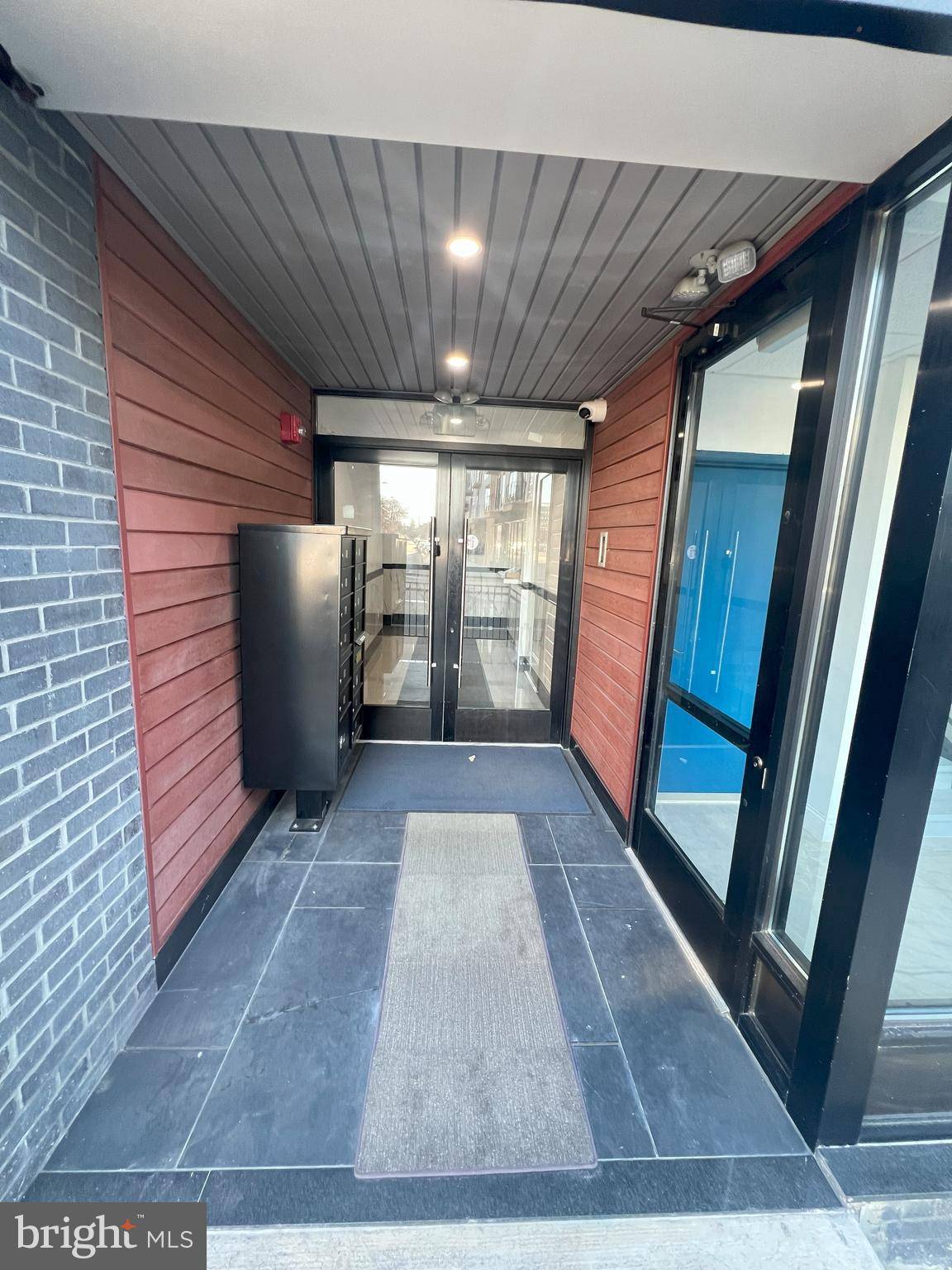 Philadelphia, PA 19130,1611-15 RIDGE AVE #1