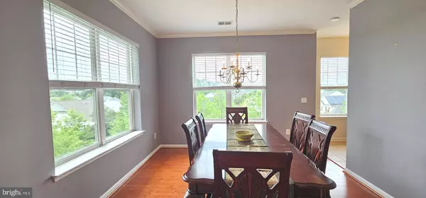 Laurel, MD 20707,13501 BELLE CHASSE BLVD #414