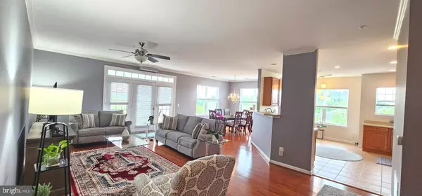 Laurel, MD 20707,13501 BELLE CHASSE BLVD #414