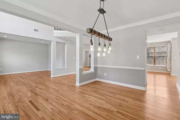 White Plains, MD 20695,7828 GLASTENBURY CT