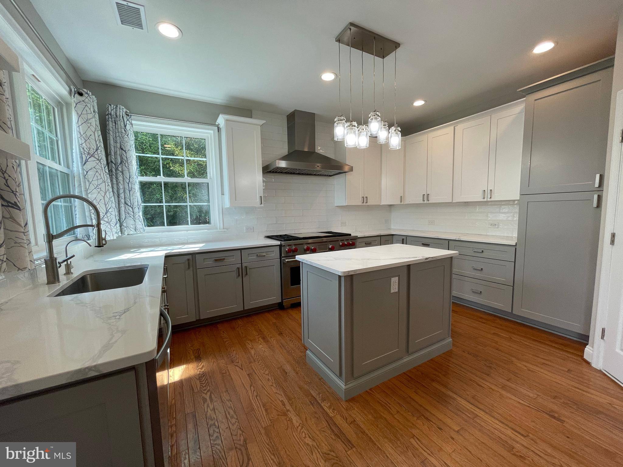 White Plains, MD 20695,7828 GLASTENBURY CT