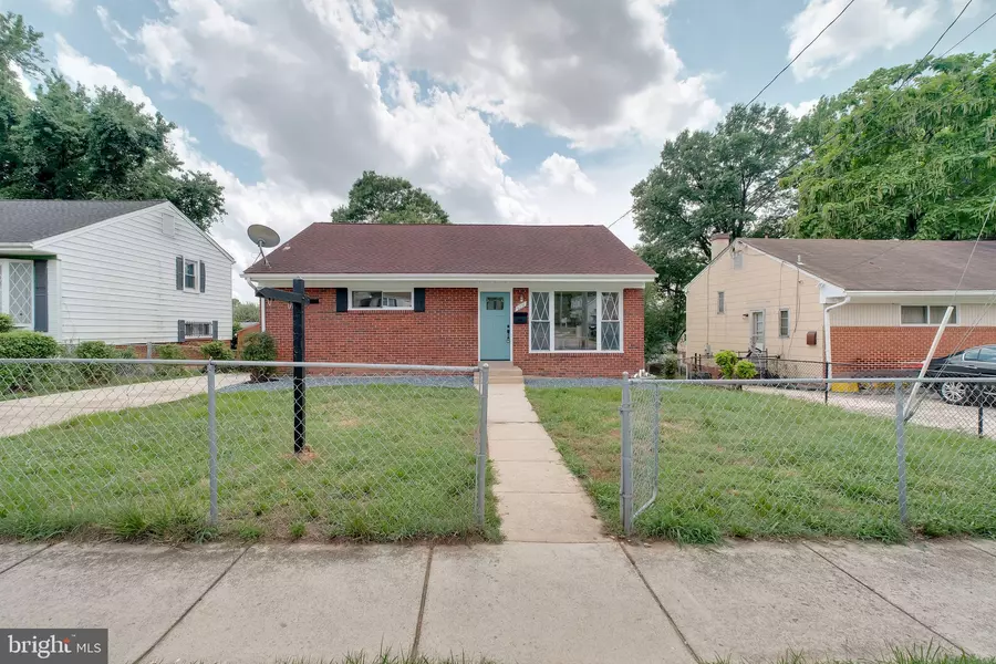 6207 ADDISON RD, Capitol Heights, MD 20743
