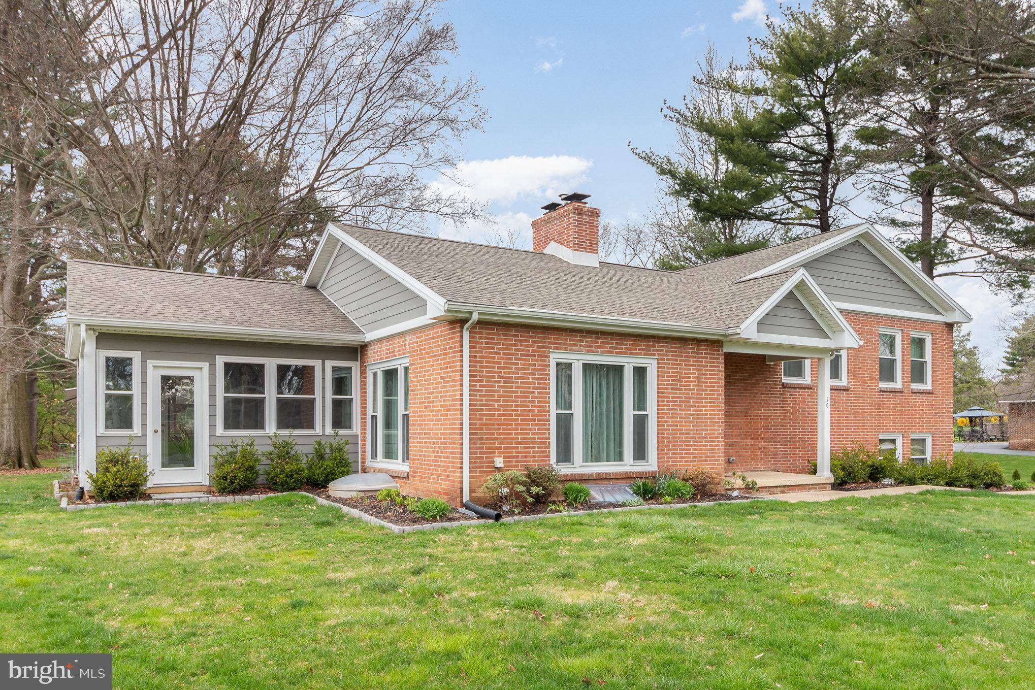 Carlisle, PA 17015,16 CIRCLE DR
