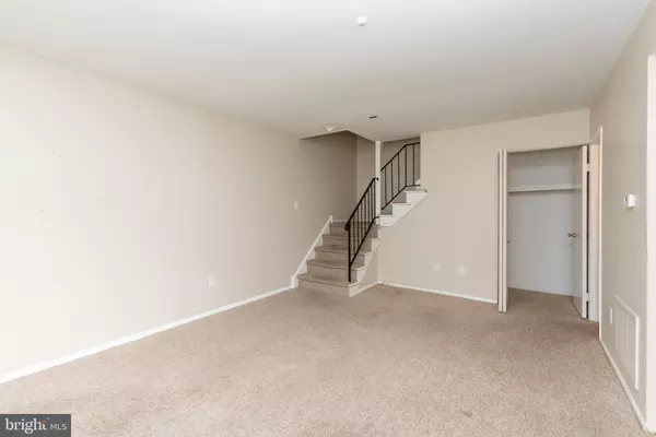 West Deptford, NJ 08066,80 CEDARWOOD CT #80