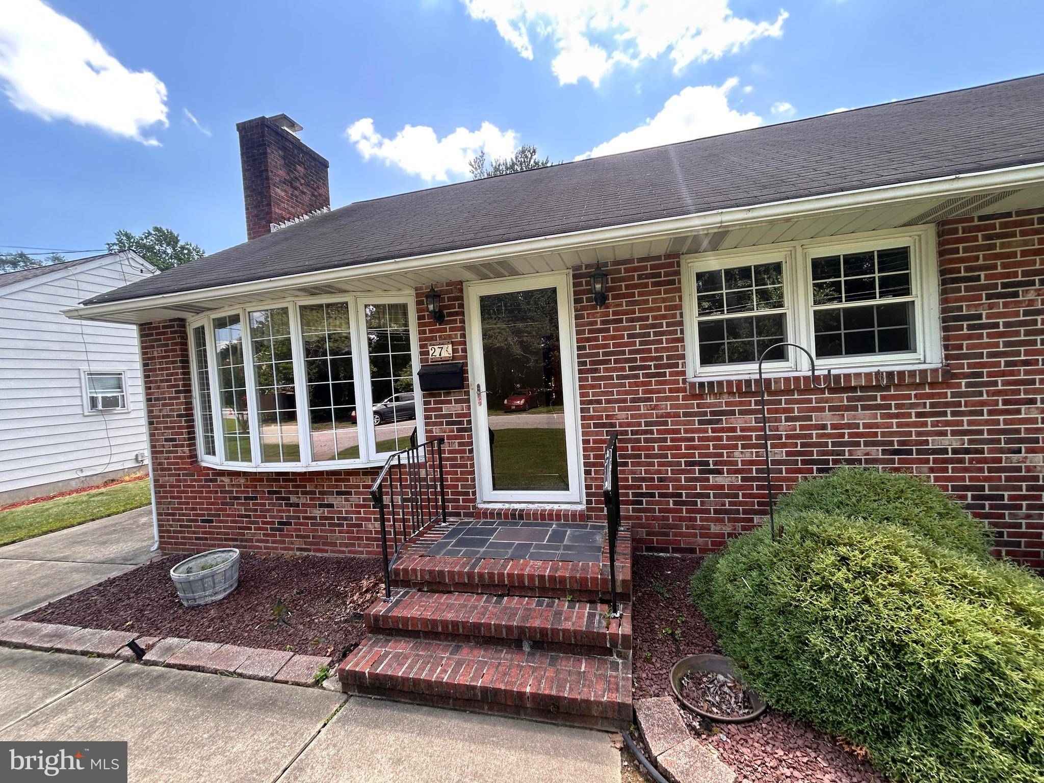 Pennsville, NJ 08070,27 NEW JERSEY AVE