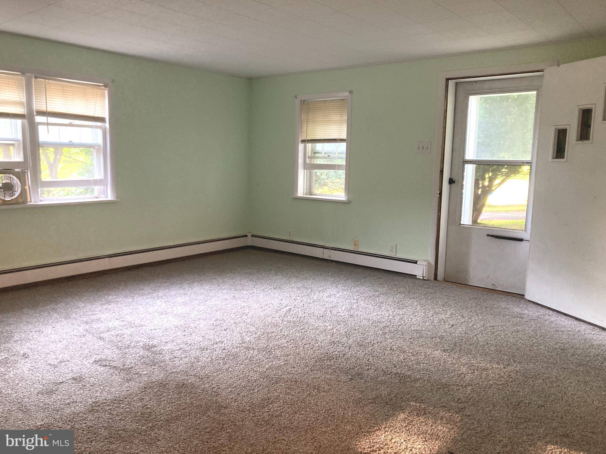 Riegelsville, PA 18077,5984 ROUTE #412