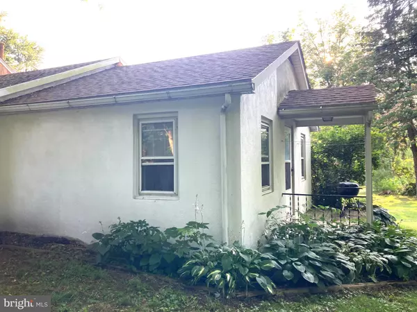 Riegelsville, PA 18077,5984 ROUTE #412