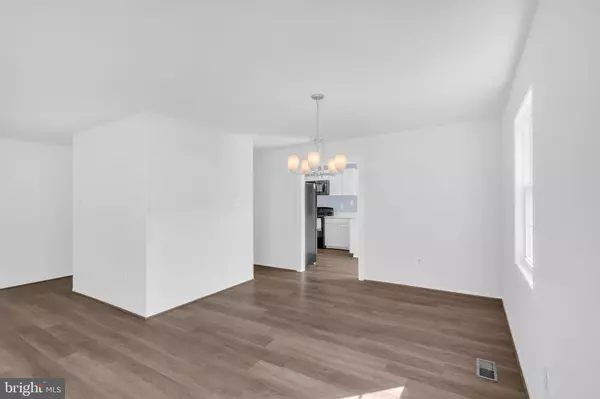 Bowie, MD 20715,12113 ROUND TREE LN