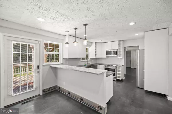 La Plata, MD 20646,8992 HILLARY CT