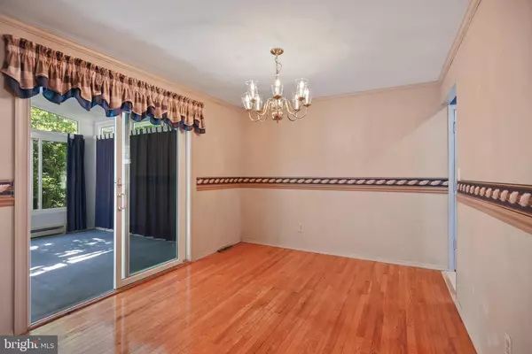 Glen Burnie, MD 21061,7923 OAKWOOD RD