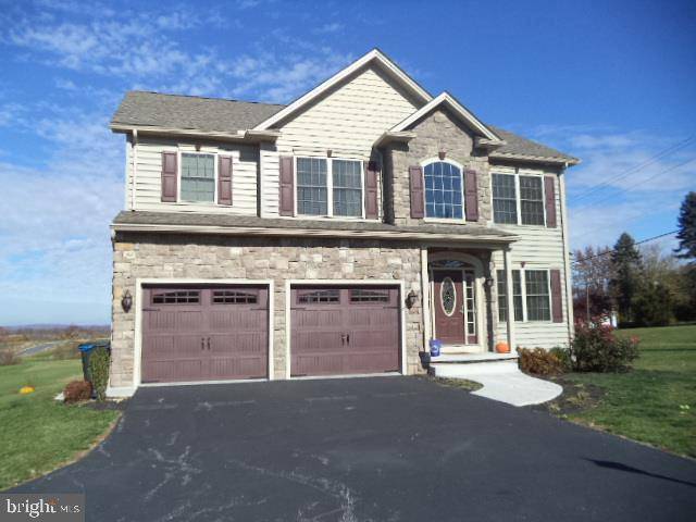 2 MARTINS RIDGE DR, Hanover, PA 17331