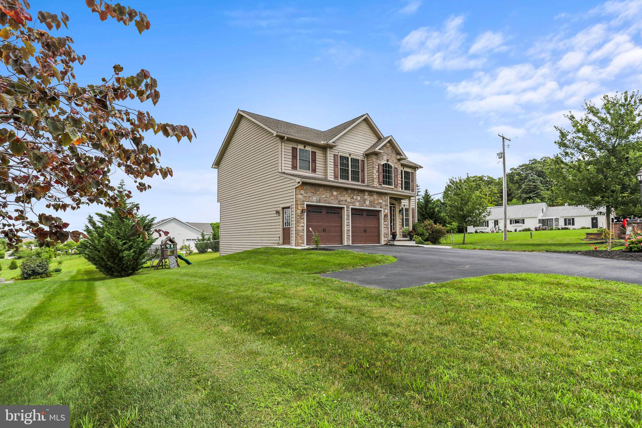 Hanover, PA 17331,2 MARTINS RIDGE DR