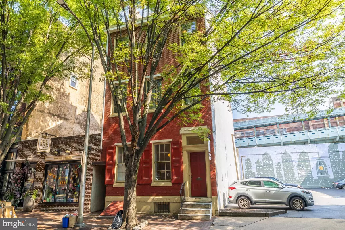 Philadelphia, PA 19106,239 RACE ST #E