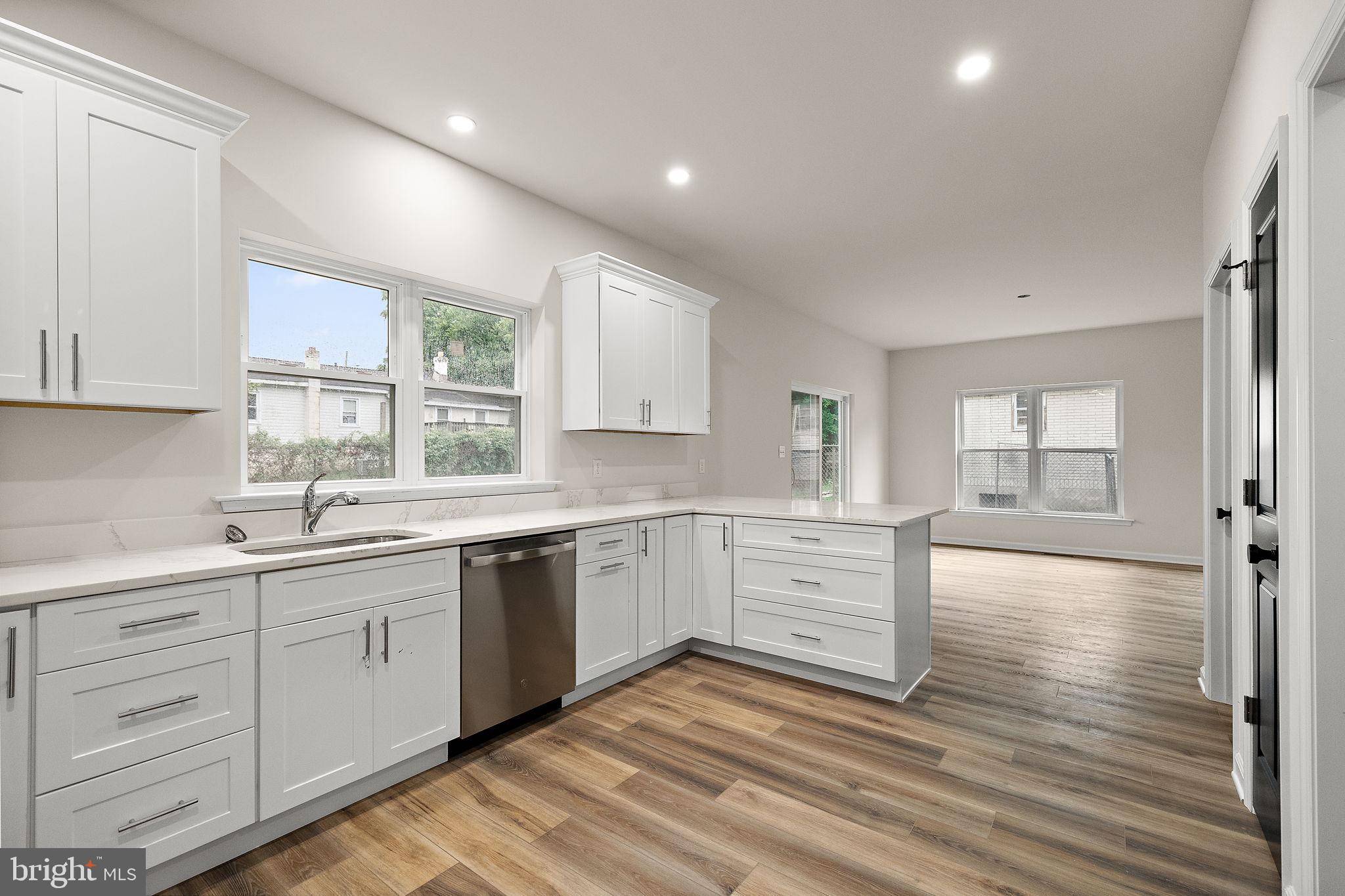 New Castle, DE 19720,413 8TH ST