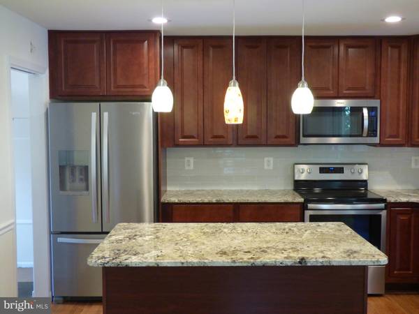 Bethesda, MD 20817,7815 FULBRIGHT CT