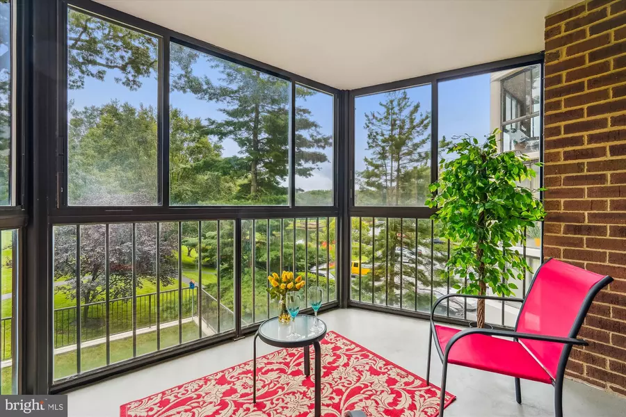 15107 INTERLACHEN DR #2-220, Silver Spring, MD 20906